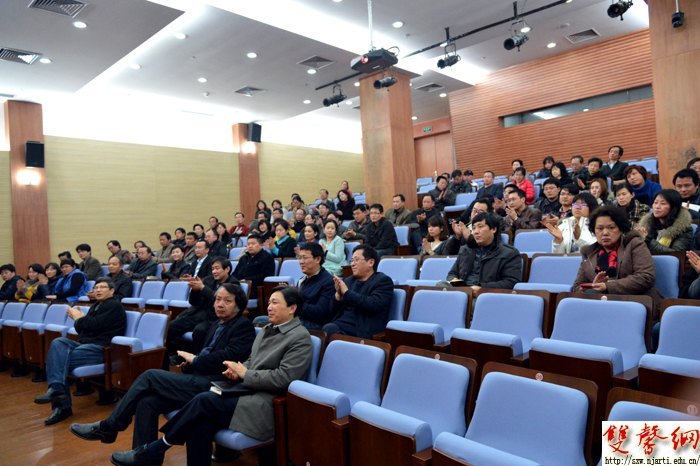 南京艺术学院全国人大代表政协委员北京归来话两会