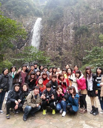 ̨��ѧԺ��ѧ��̤�����ɾӸ��ܽ��ϴ���