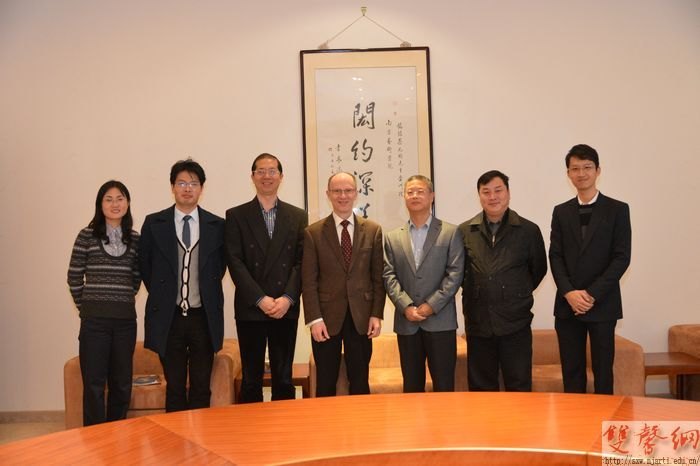 Ӣ�����Ŵ�ѧԼ�����ֿ˽��ڷ����Ͼ�����ѧԺ