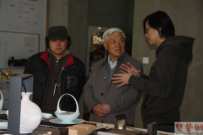 中国工业设计协会会长朱焘莅临工业设计学院指导工作