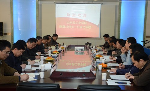 山东轻工业学院领导来湖北工业大学调研