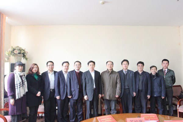 武汉工程大学校园“一卡通”合作银行签约仪式顺利举行