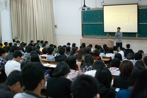 校学生会开展“维权三月”主题系列维权活动