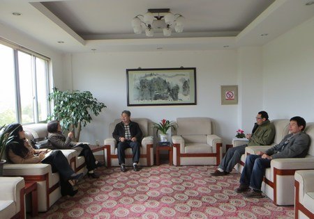 �ŻԸ�У����ϯ����ѧԺ�������������