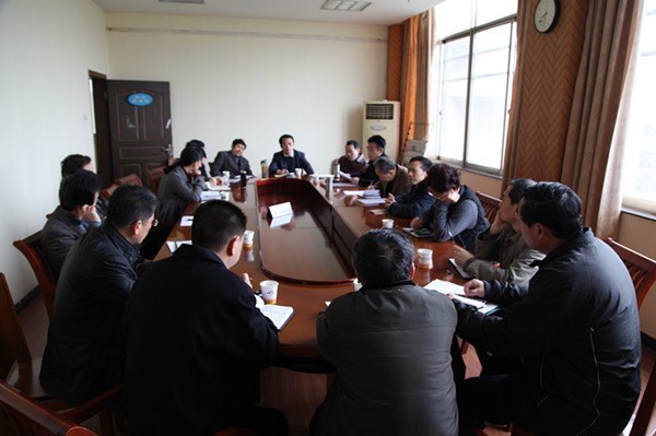 学校召开2013年度老干部工作领导小组会议