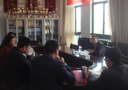 龚建立校长出席物电学院班子专题民主生活会