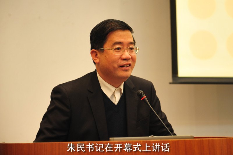 ѧУ2013���ѧ����������ǰ���� ǿ�������ƽ��̸Ĳ�������˲���������