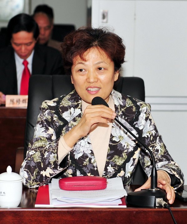 李红副省长来校视察指导