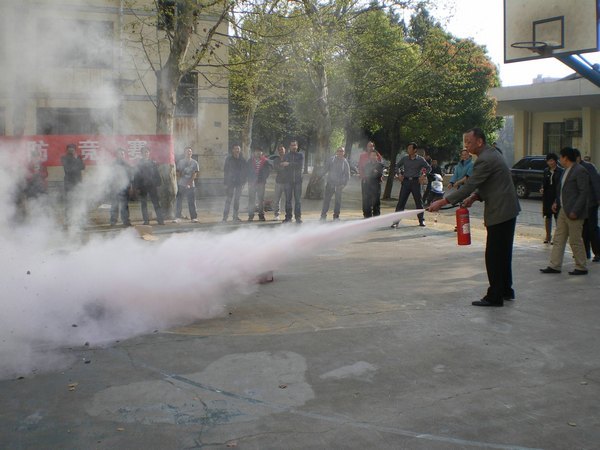 工大集团与保卫处联合开展消防安全培训活动