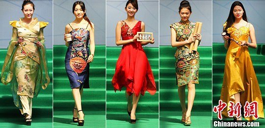 南京青奥会特许商品推介会在南京艺术学院隆重举行