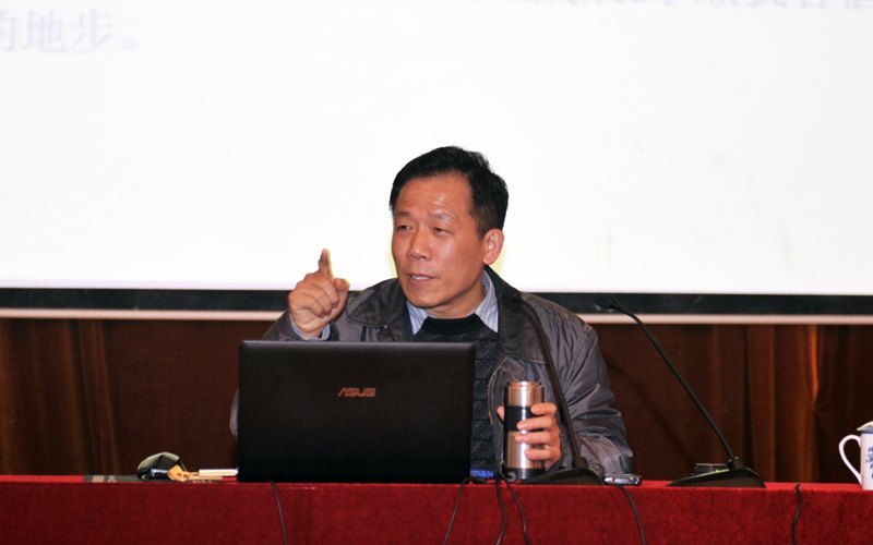 ����ѧԺ���е�������ר�ⱨ���