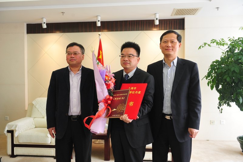 丁永生教授获第九届上海市自然科学牡丹奖 实现东华大学在该奖项上零的突破