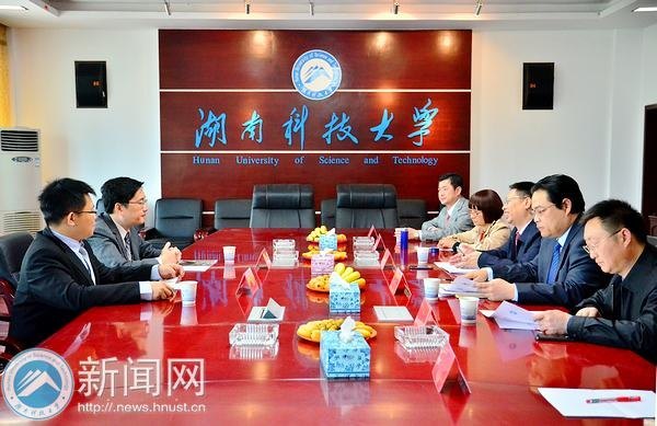 台湾宜兰大学校长赵涵捷一行来校签署学生交流合作协议