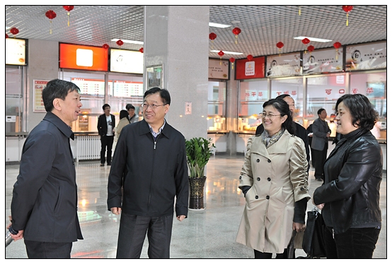 Ժ�쵼�ͽ�ʦ������У��ʳ���ԳԵ�һ��