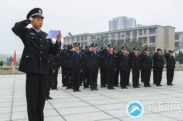 清明寄托哀思 湖南科技大学学生校卫队缅怀革命先烈