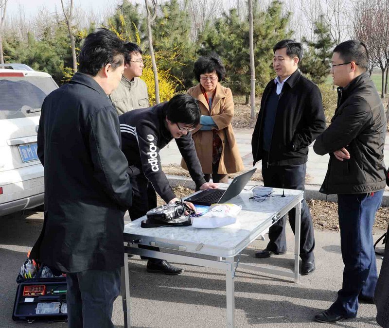 滨州学院研发的首架固定翼无人机试飞成功