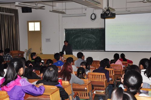 广西师范学院扎实开展“安全教育月”系列活动