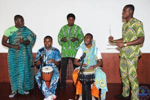 ���ϴ�ѧ�׽���ʽ��������Ļ��ڿ�Ļ