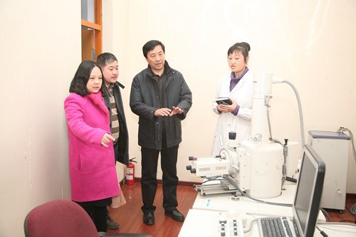 英国格林多大学国际中心主任童苹一行到通化师范学院访问 洽谈国际合作交流办学事宜