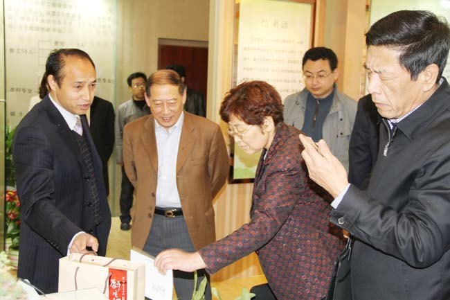 ���ƽ�ѧ�������ר����ݰ������ѧԺ��չ����