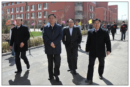 ����ѧԺ����У��������¡�ؾ�������ʦ����ס��ʽ