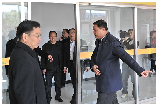 ����ѧԺ����У��������¡�ؾ�������ʦ����ס��ʽ