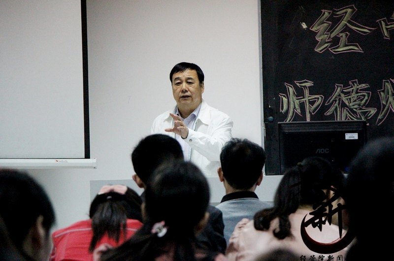 ����ѧԺ���С�ʦ��ʦ�罨�衱��Ա��