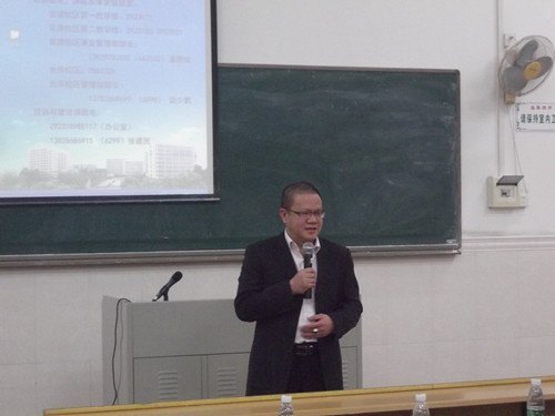 广东石油化工学院举行2012年度大学生素质拓展学分计划工作评审会