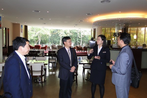 ̨УӦͱƽ̲ıдֶӷ̨У