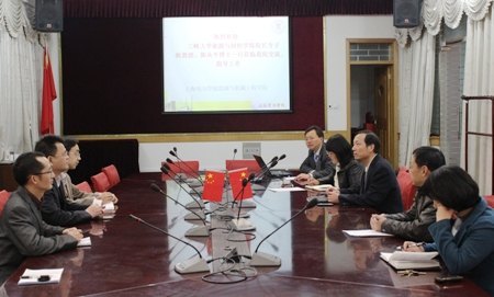 三峡大学教授来能机学院交流工作