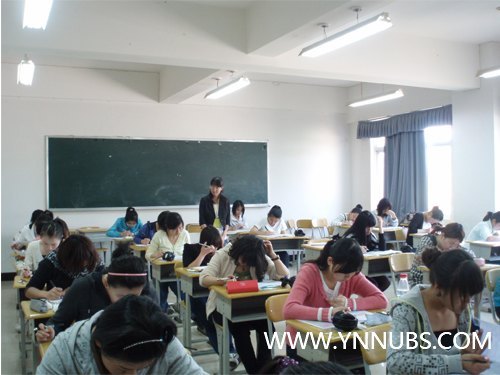 2013年全国大学生英语竞赛初赛在云南师范大学商学院圆满落幕
