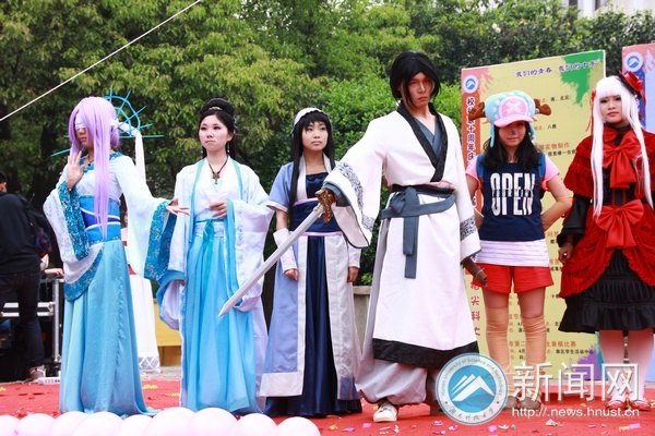 第七届社团文化艺术节暨校社联十周年庆典开幕式举行