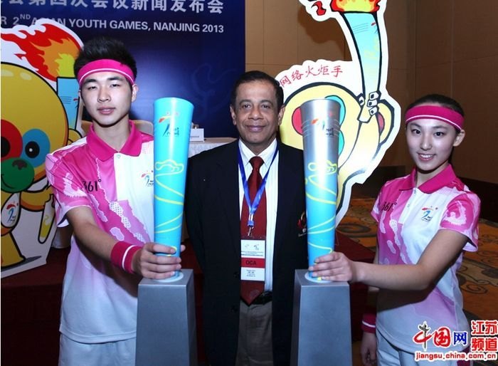 ����ѧ���μ��Ͼ�������桰�����ꡱ��Ļ��ʽ