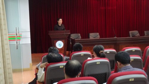 体育学系召开教职工大会宣传贯彻学校三届四次双代会精神