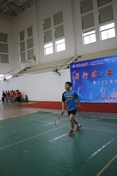 武汉工程大学第二十二届大学生体育节隆重开幕