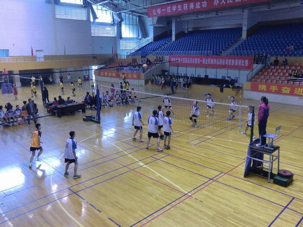 �����е�ʮ�Ľ��˶����У����������ڳ��ݹ�ѧԺ¡�ؾ���