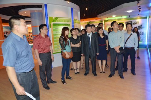 越南河内开放大学、越南河内教育管理学院来广西师范学院访问