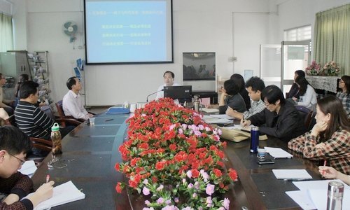 惠州市教育局邓凡用副局长来外语系讲学
