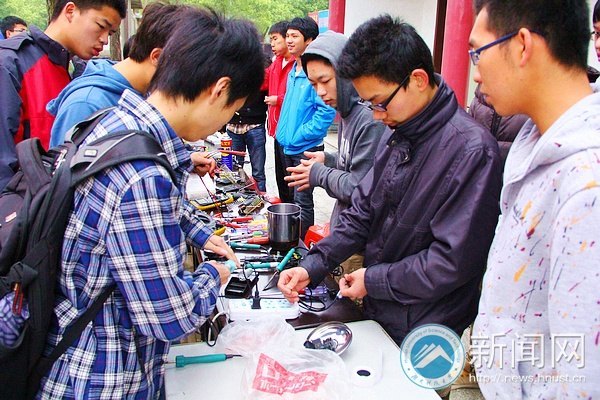 物理与电子科学学院续写“义务维修”坊间佳话