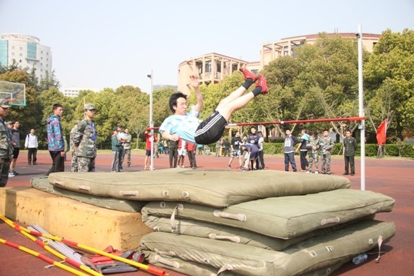 �˶�����������  �Ѽ�Ƶ��չ��ɡ��������ε����ҽԺ��ѧУ�˶�����ȡ������ɼ�