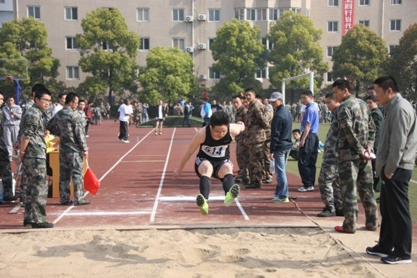 �˶�����������  �Ѽ�Ƶ��չ��ɡ��������ε����ҽԺ��ѧУ�˶�����ȡ������ɼ�