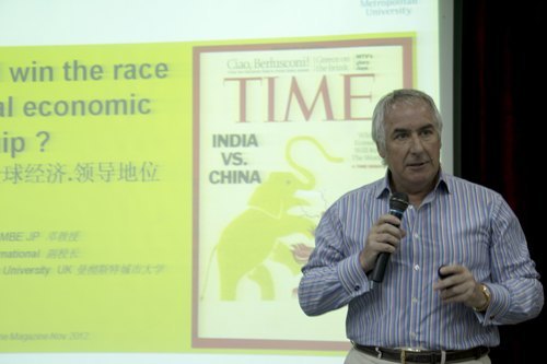 英国曼彻斯特城市大学副校长丹尼·邓教授来院讲学