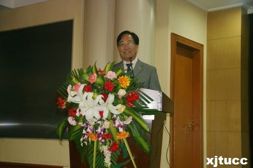 ������ͨ��ѧ����ѧԺ�ɹ��ٰ��׽�ȫ������ѧԺְҵ��չ������̳