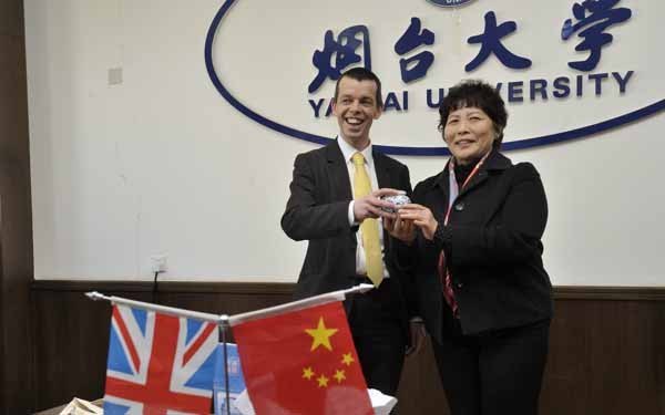 英国安格利亚•鲁斯金大学代表团来访