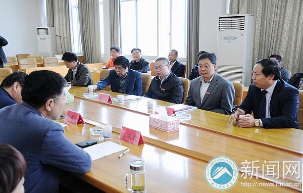 “湘江学者计划”再添两员虎将 第一位海外博士受聘签约