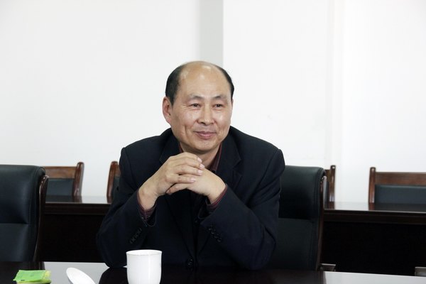 美国南加州大学陈证元博士来郑州职业技术学院做人文科学讲座