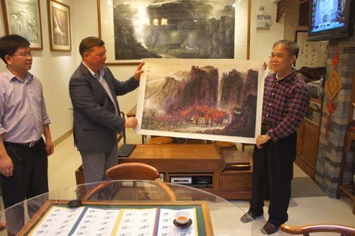 ������ӭ�ڿ������ˡ�����ɽ��ιۺ��Է��ػ�չ