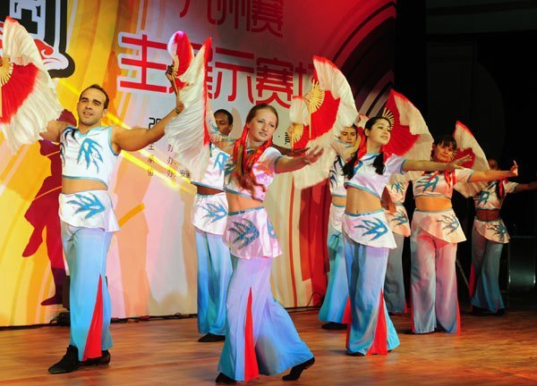 “留动中国”民族传统项目开赛 各校留学生竞显身手