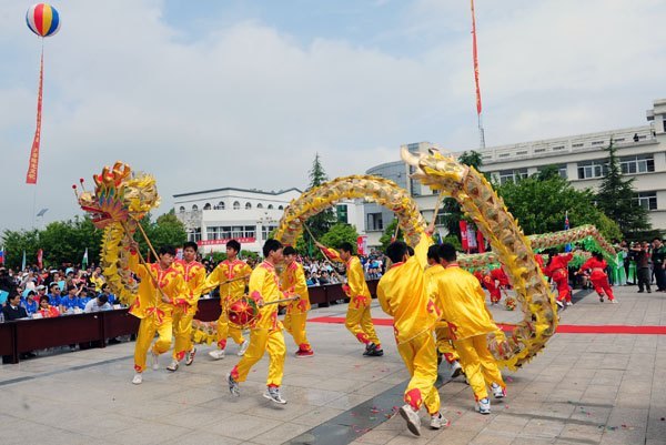 汇聚五湖四海朋友 促进中外文化交流——首届“留动中国—在华留学生阳光运动文化之旅”九州赛第四赛区比赛在黄山学院开幕