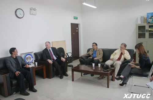 加拿大纽芬兰纪念大学商学院院长Wilfred Zerbe教授一行来访西安交通大学城市学院